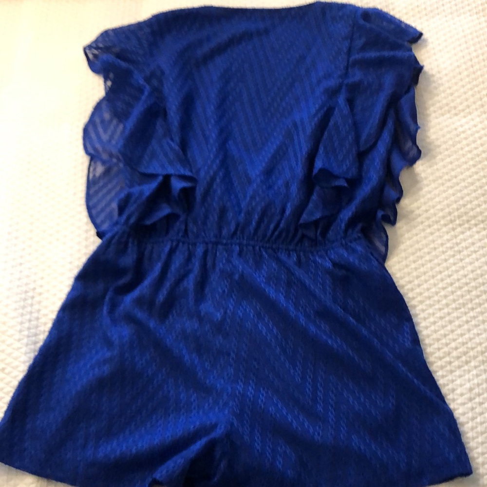 Devlin ruffled romper - Picture 8 of 8